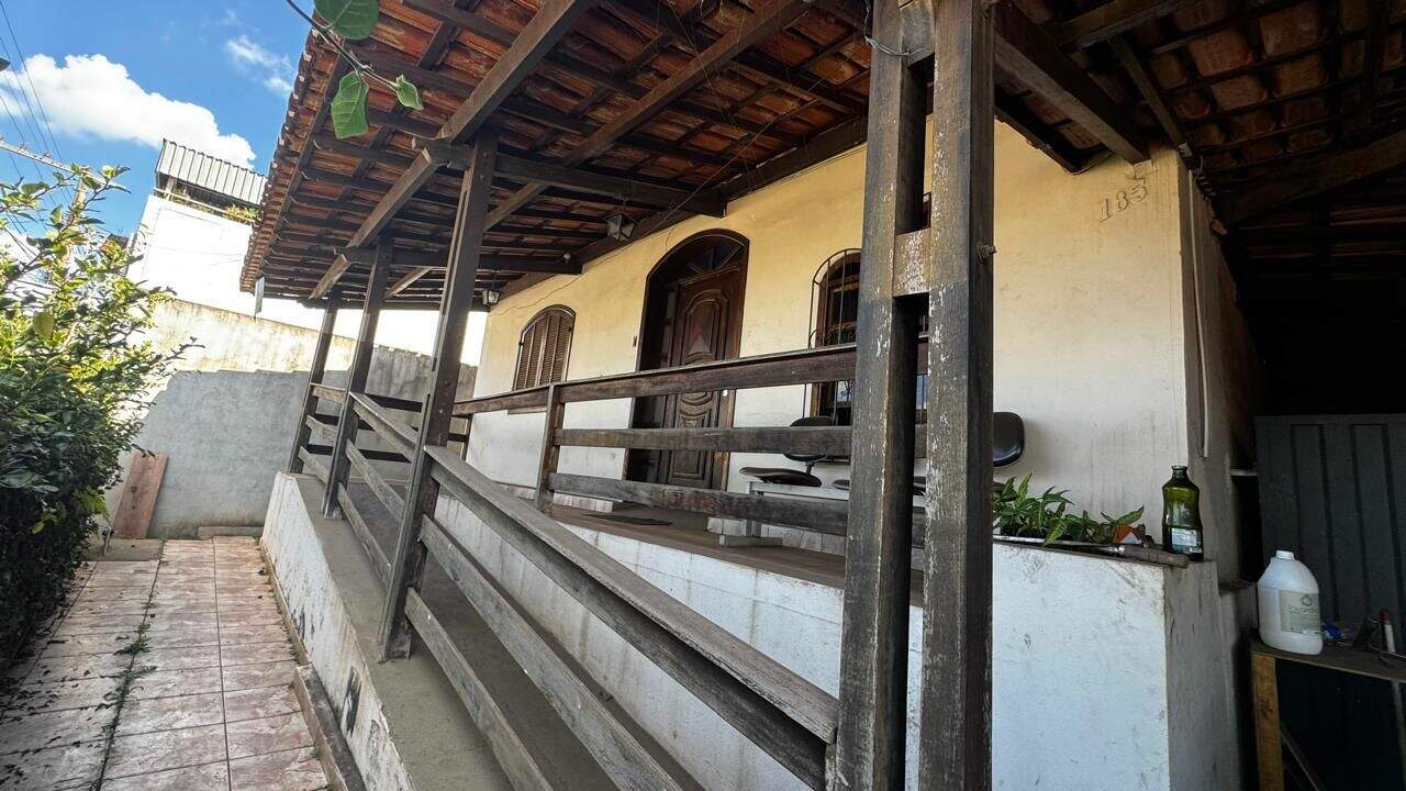 Casa para aluguel no Centro: 
