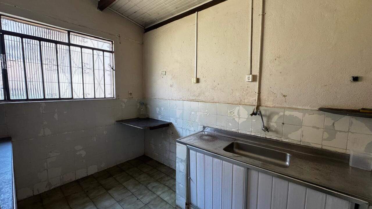 Casa para aluguel no Centro: 