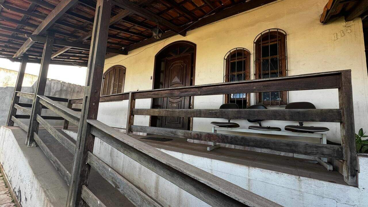 Casa para aluguel no Centro: 