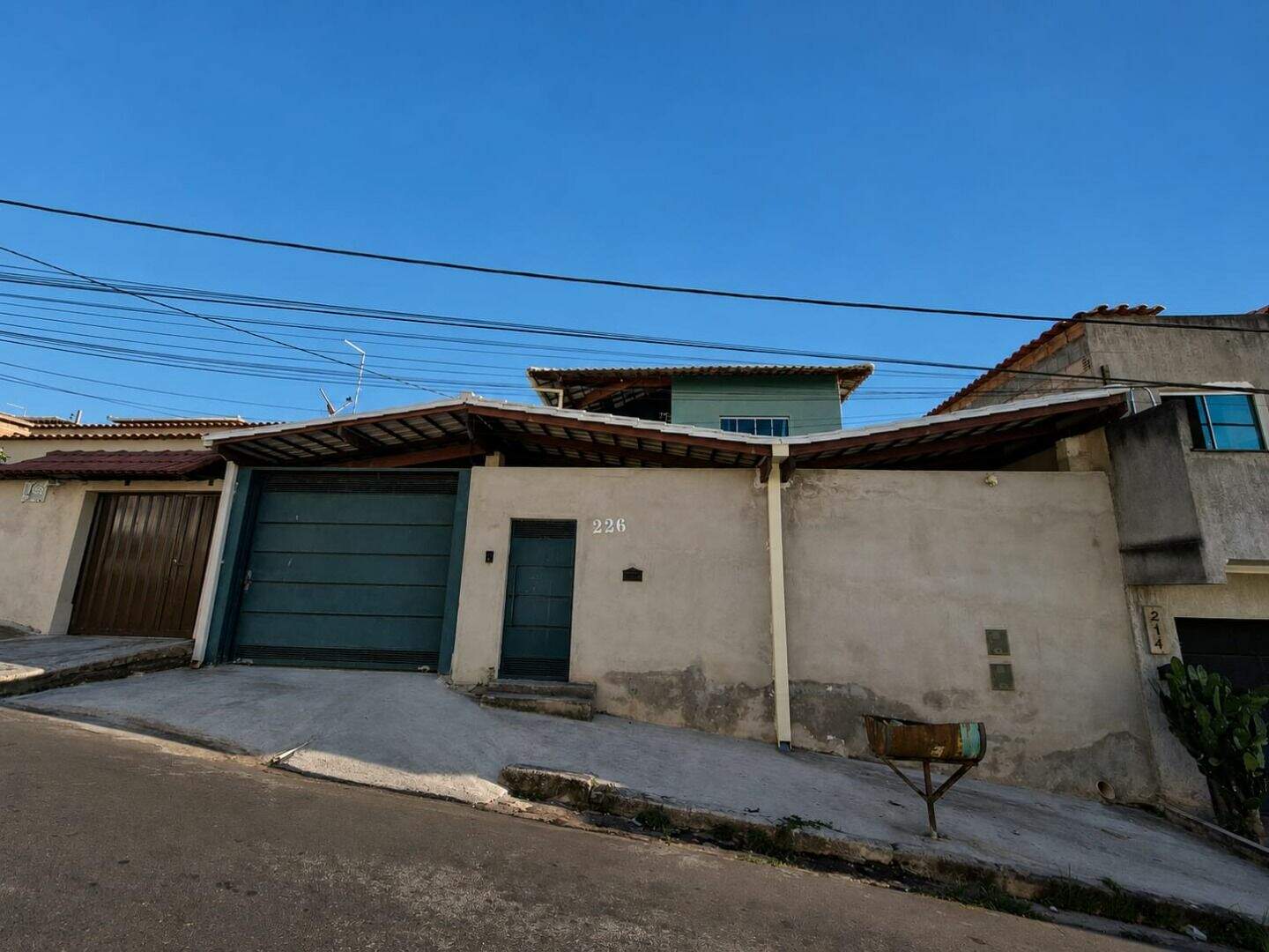 Casa para aluguel no Vila Tania: 