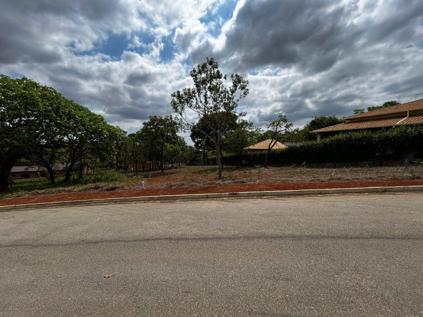 Lote em condomínio à venda no Ipanema: 