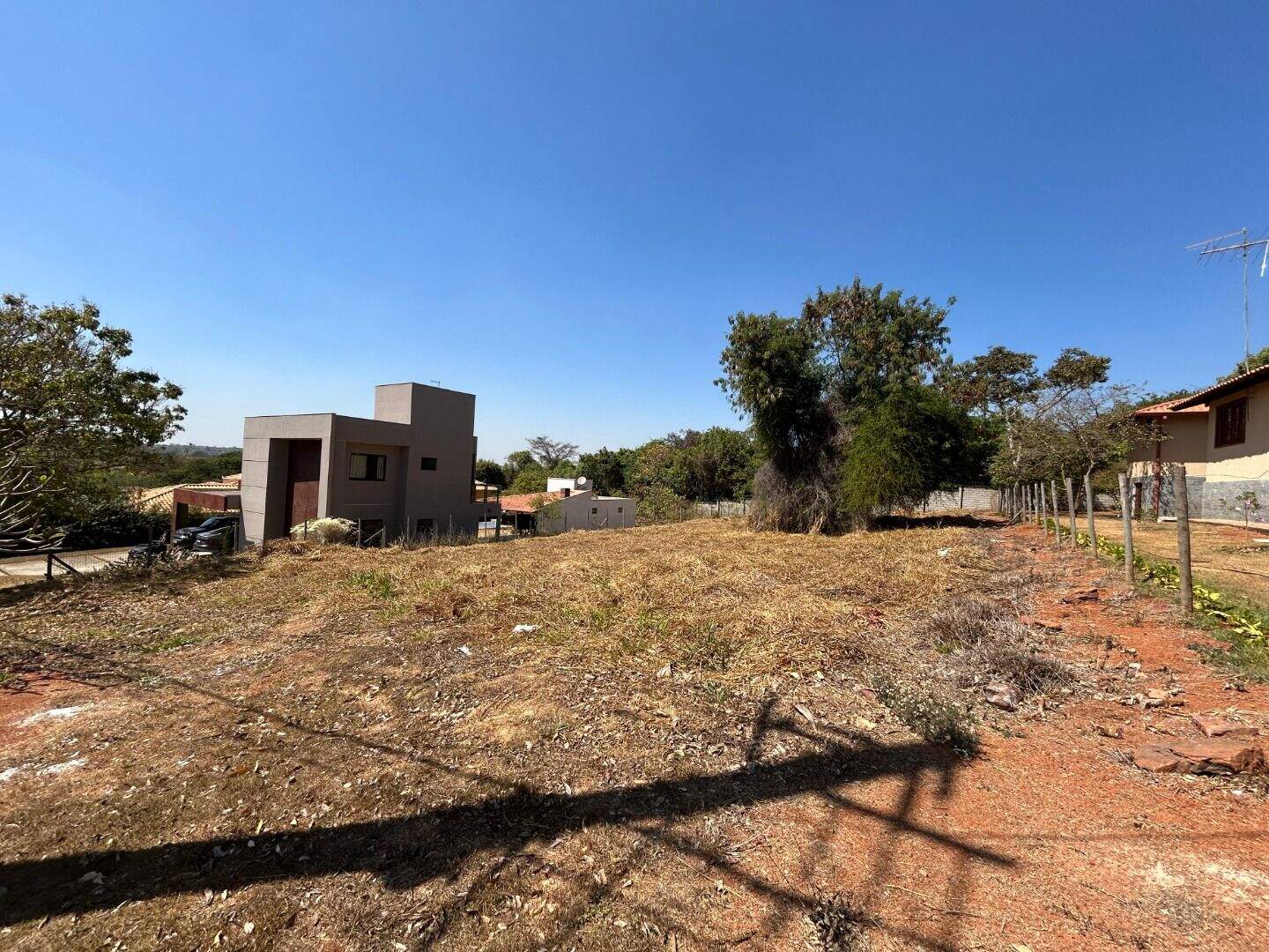 Lote em condomínio à venda no Condomínio Serra Verde: 