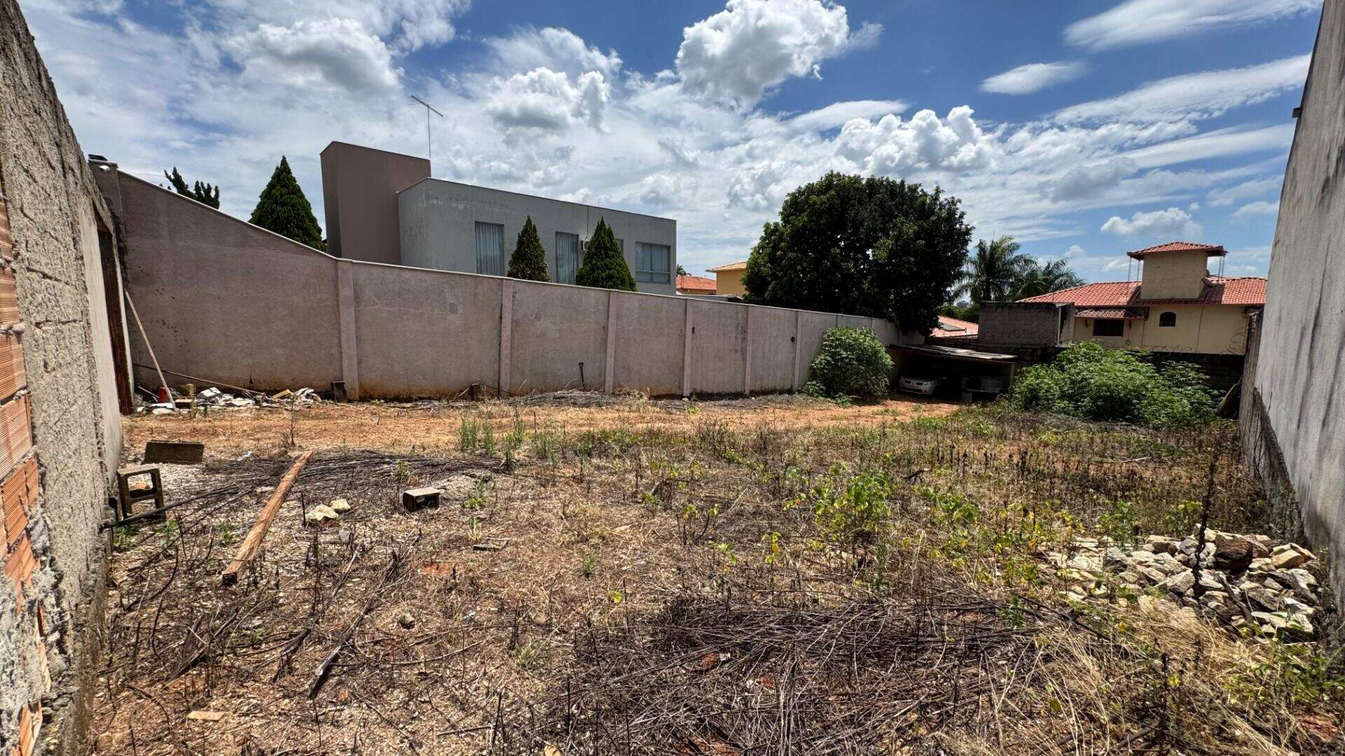 Terreno à venda no A Definir: 
