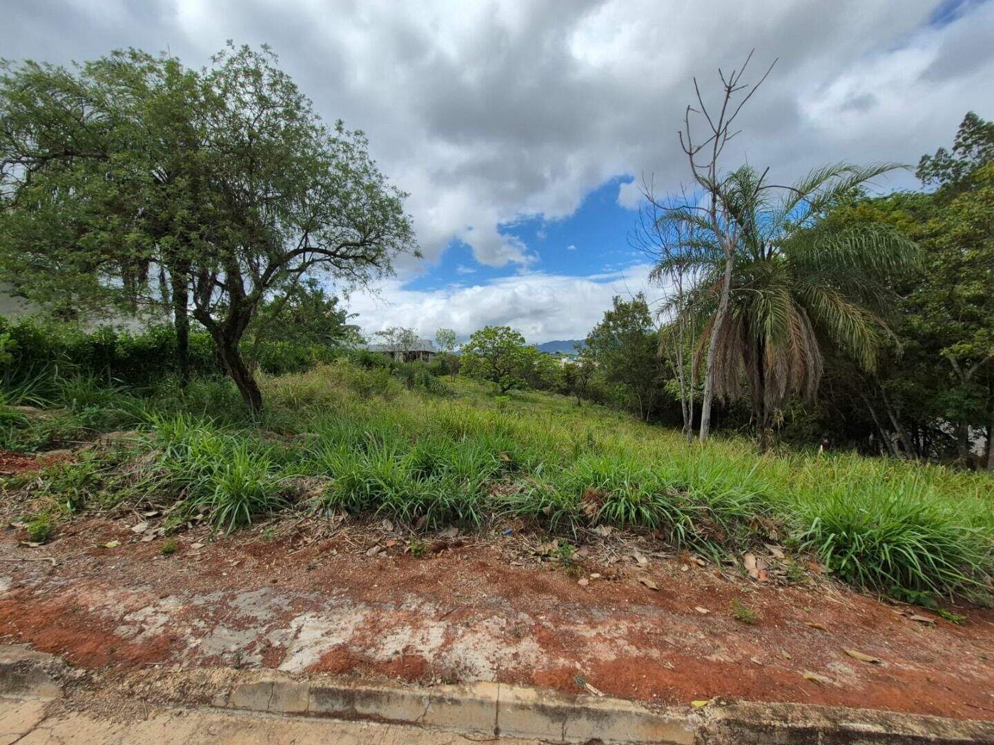 Lote em condomínio à venda no Condomínio Gran Ville: 