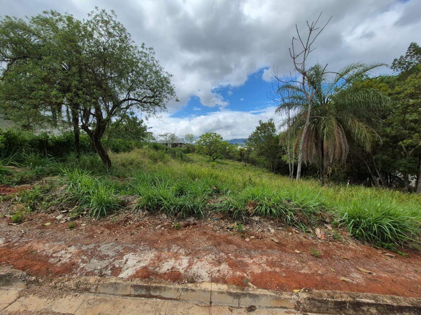 Lote em condomínio à venda no Condomínio Gran Ville: 