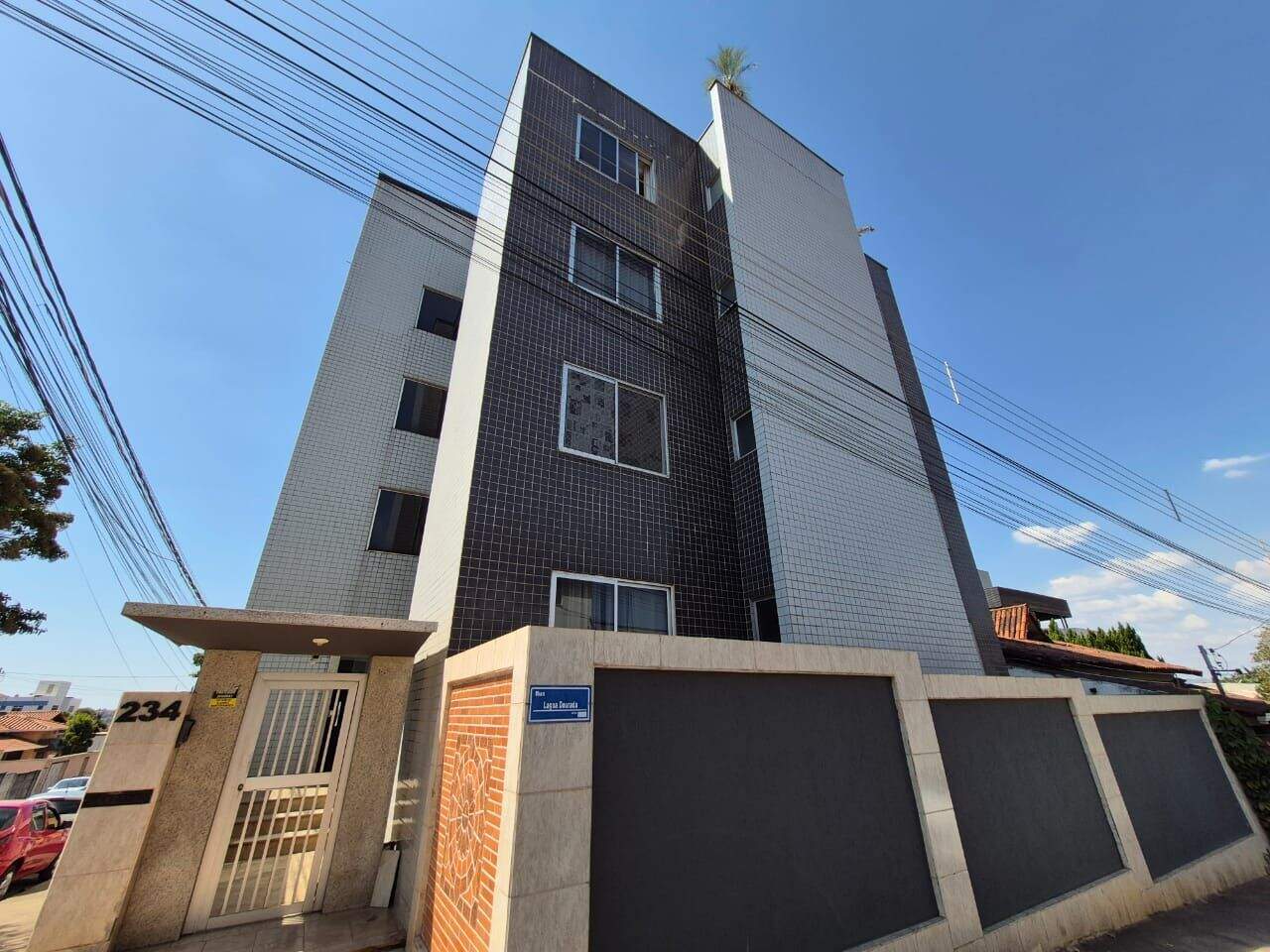 Apartamento à venda no Santa Mônica: 