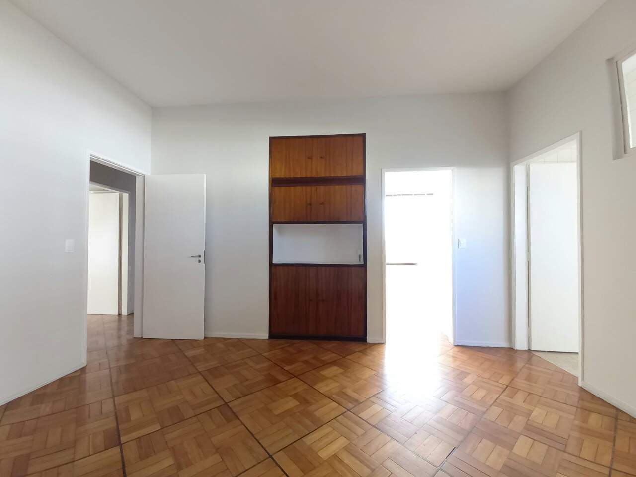 Apartamento à venda com 4 quartos, 207m² - Foto 9