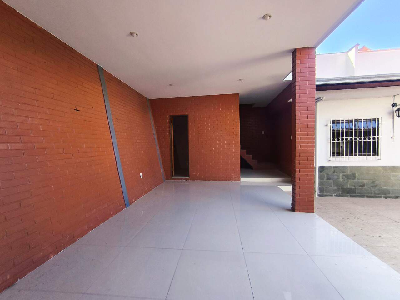 Casa à venda com 5 quartos, 220m² - Foto 17