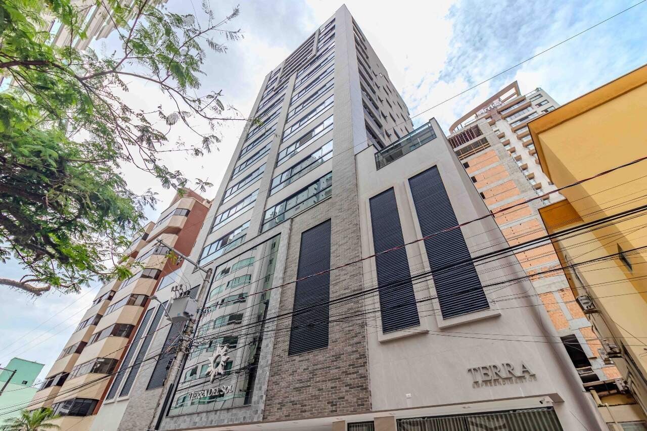 Fachada do Tierra Del Sol, da Terra, na Rua 1141, Centro de Balneário Camboriú