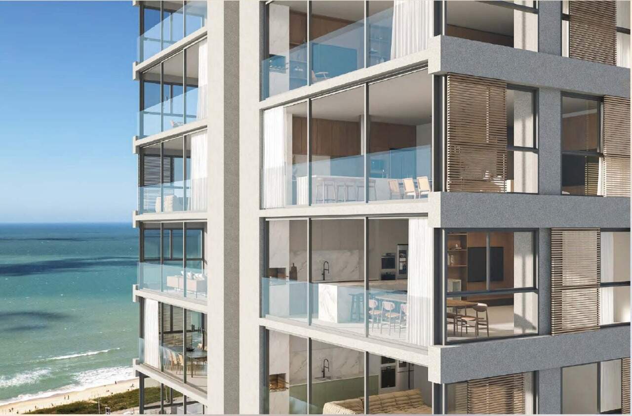 Fachada com esquadrias do piso ao teto e brises de madeira (imagem ilustrativa)