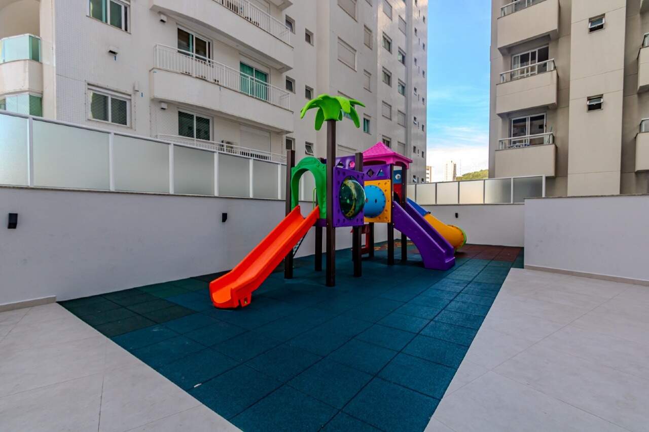 Playground. Foto real da área comum.