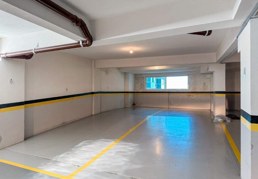 Garagem do Edifício Metrópolis
