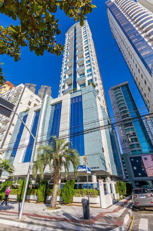 Apartamento de 3 quartos, 250m² no bairro Barra Sul, em Balneário Camboriú | Eu Corretor