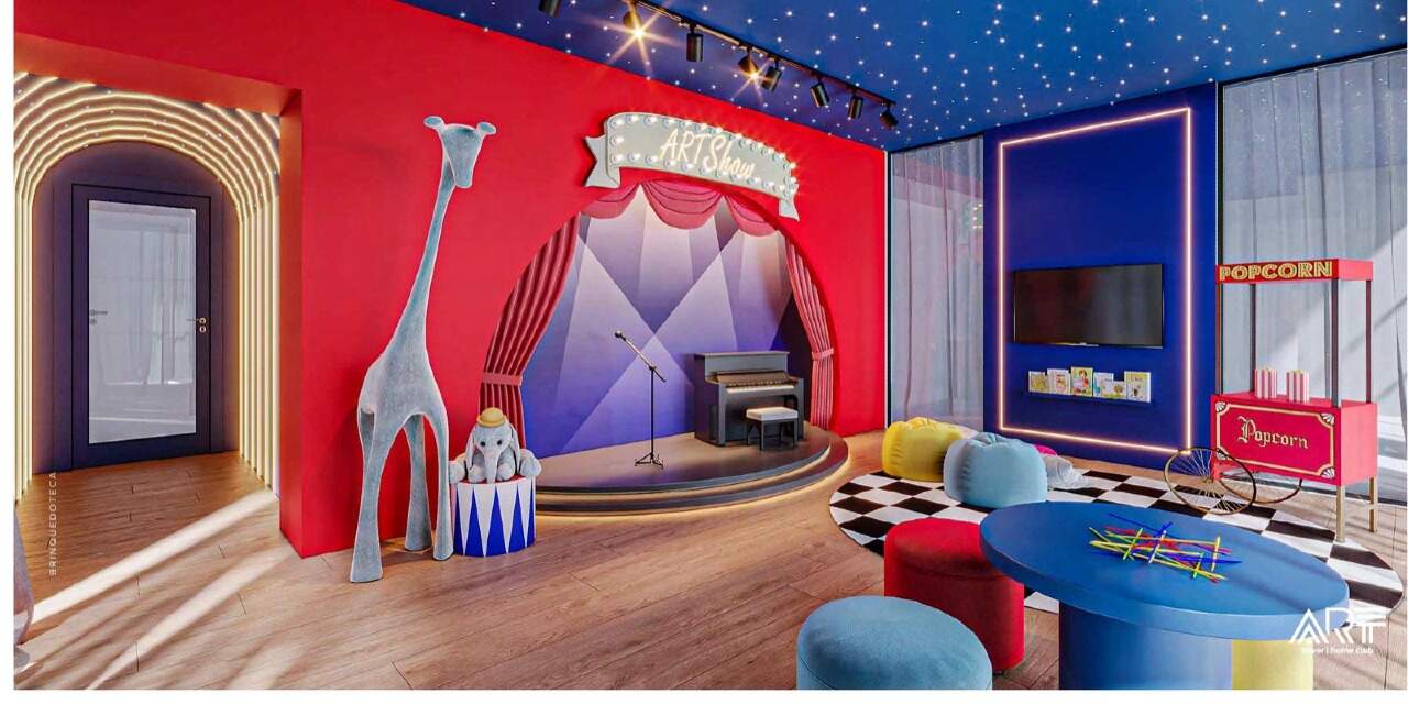 Brinquedoteca com palco e piano (imagem ilustrativa)