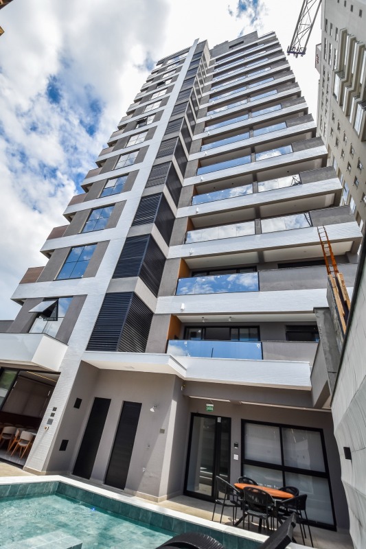 Fachada do Sun Coast Residence na Rua Fritz Schneider
