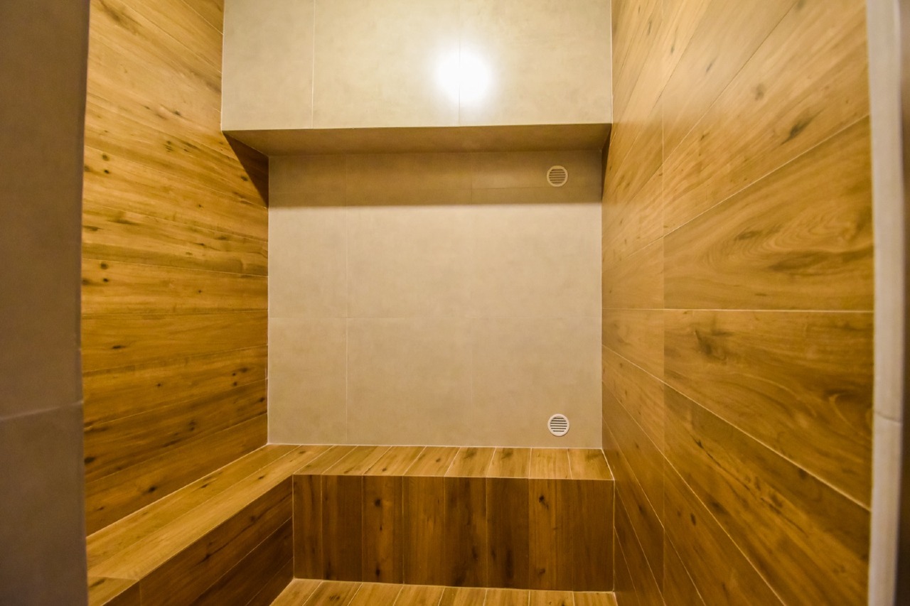 Sauna revestida de madeira