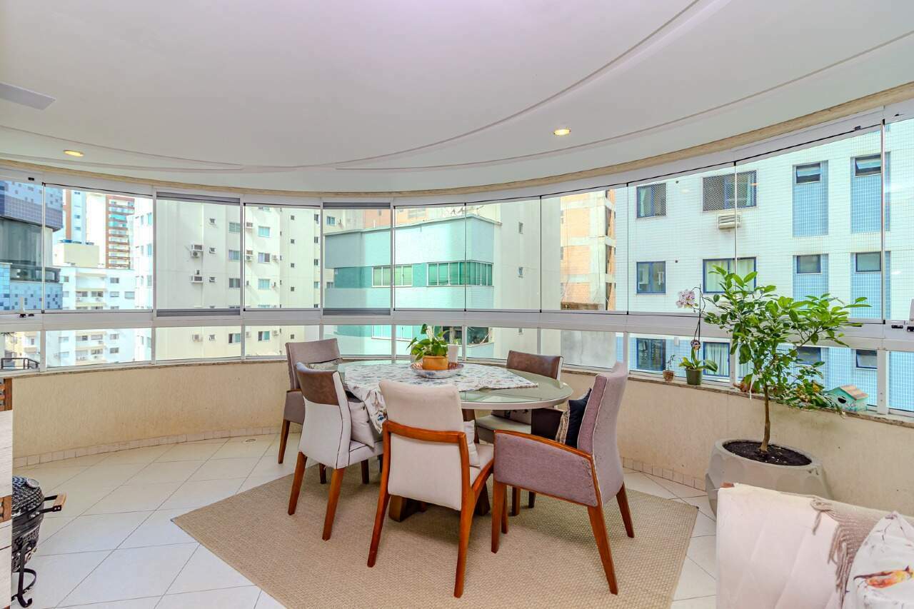 Apartamento de 3 quartos, 132m² no bairro Centro, em Balneário Camboriú | Eu Corretor