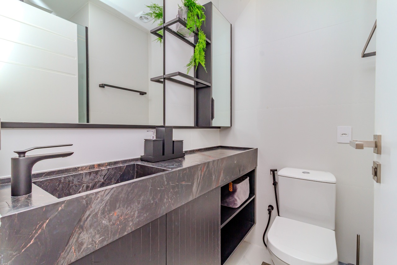 Apartamento à venda no Pioneiros: 