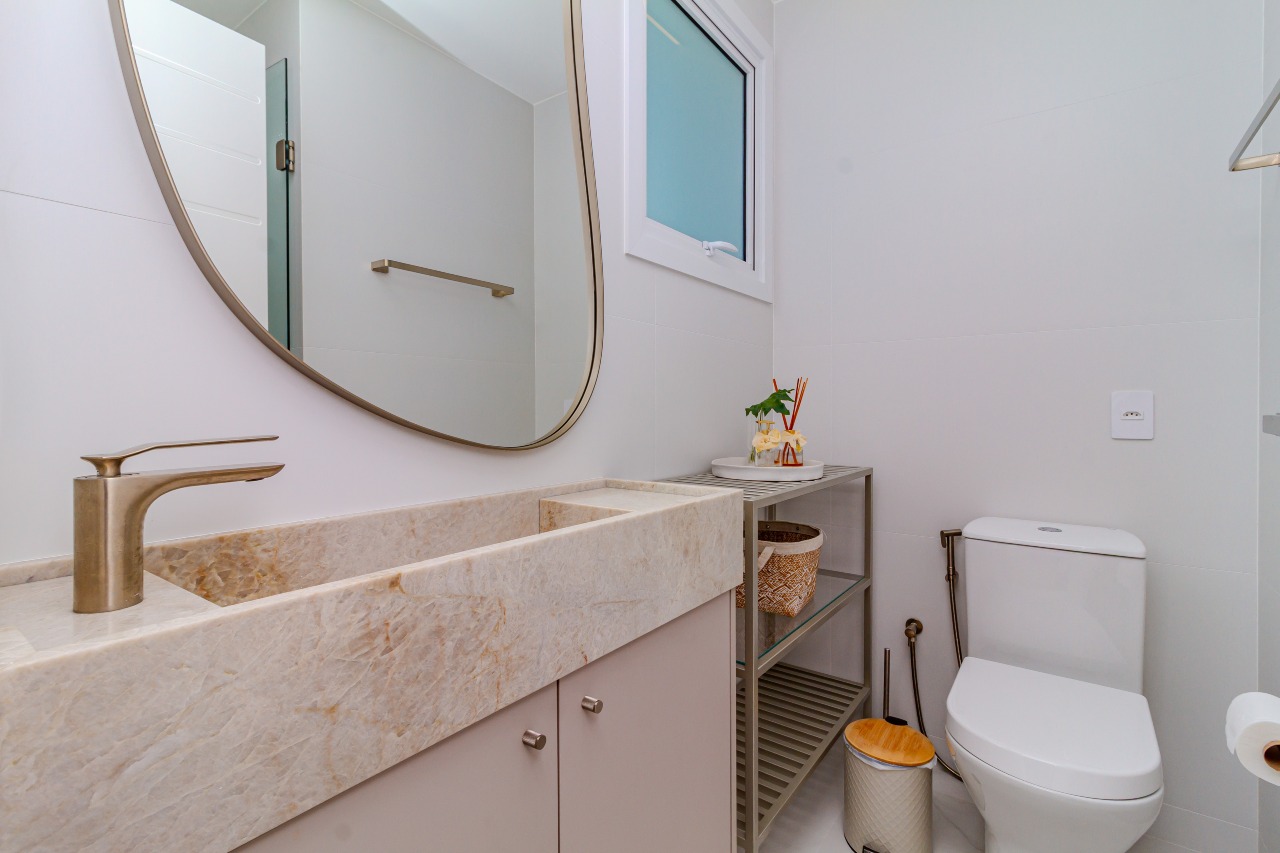 Apartamento à venda no Pioneiros: 