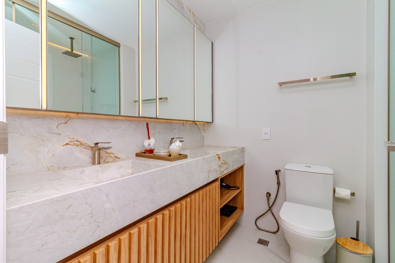 Apartamento à venda no Pioneiros: 