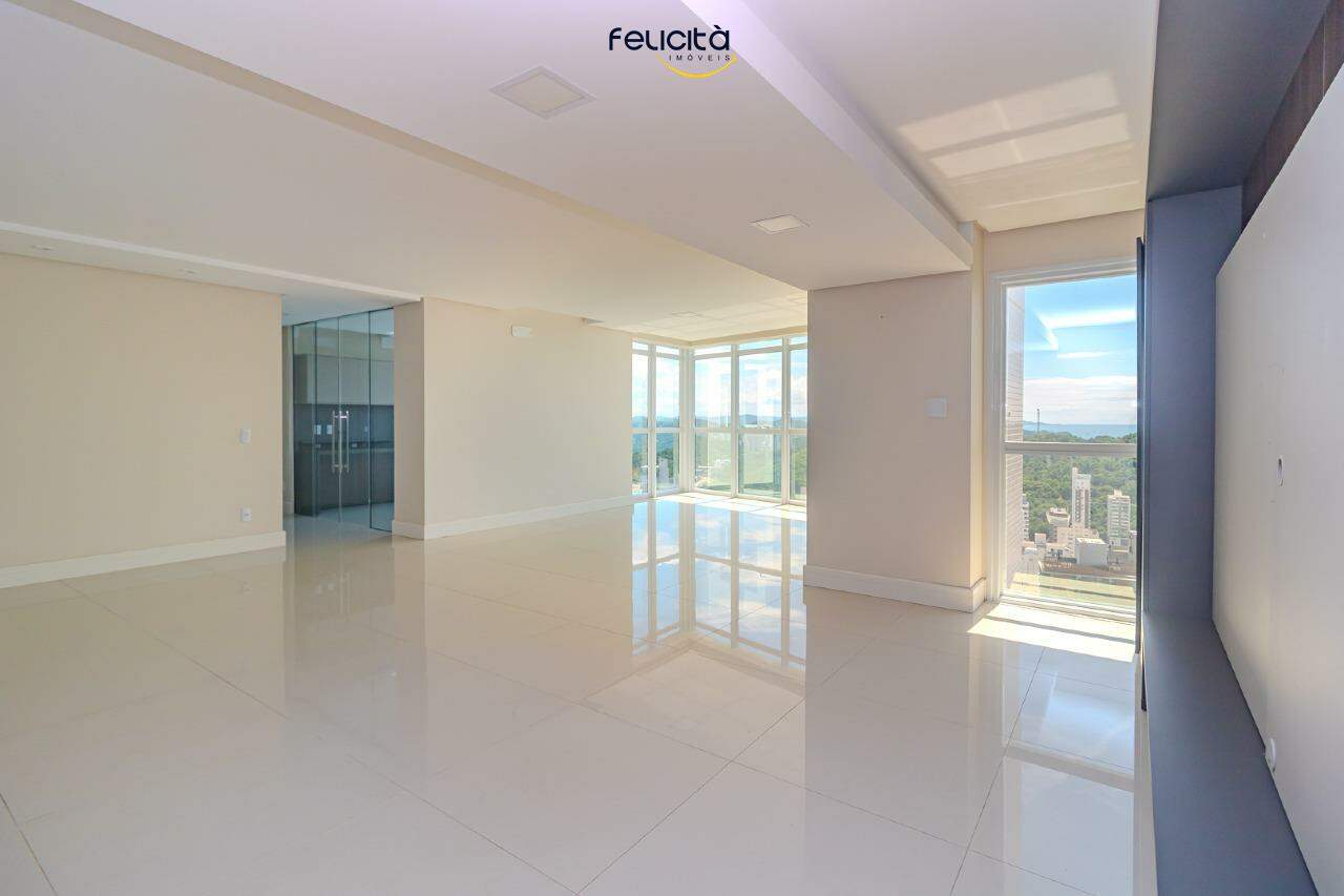 Apartamento de 4 quartos, 228m² no bairro Pioneiros, em Balneário Camboriú | Eu Corretor