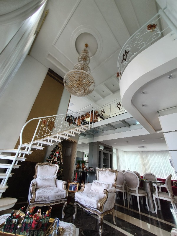 Cobertura à venda no Centro: 