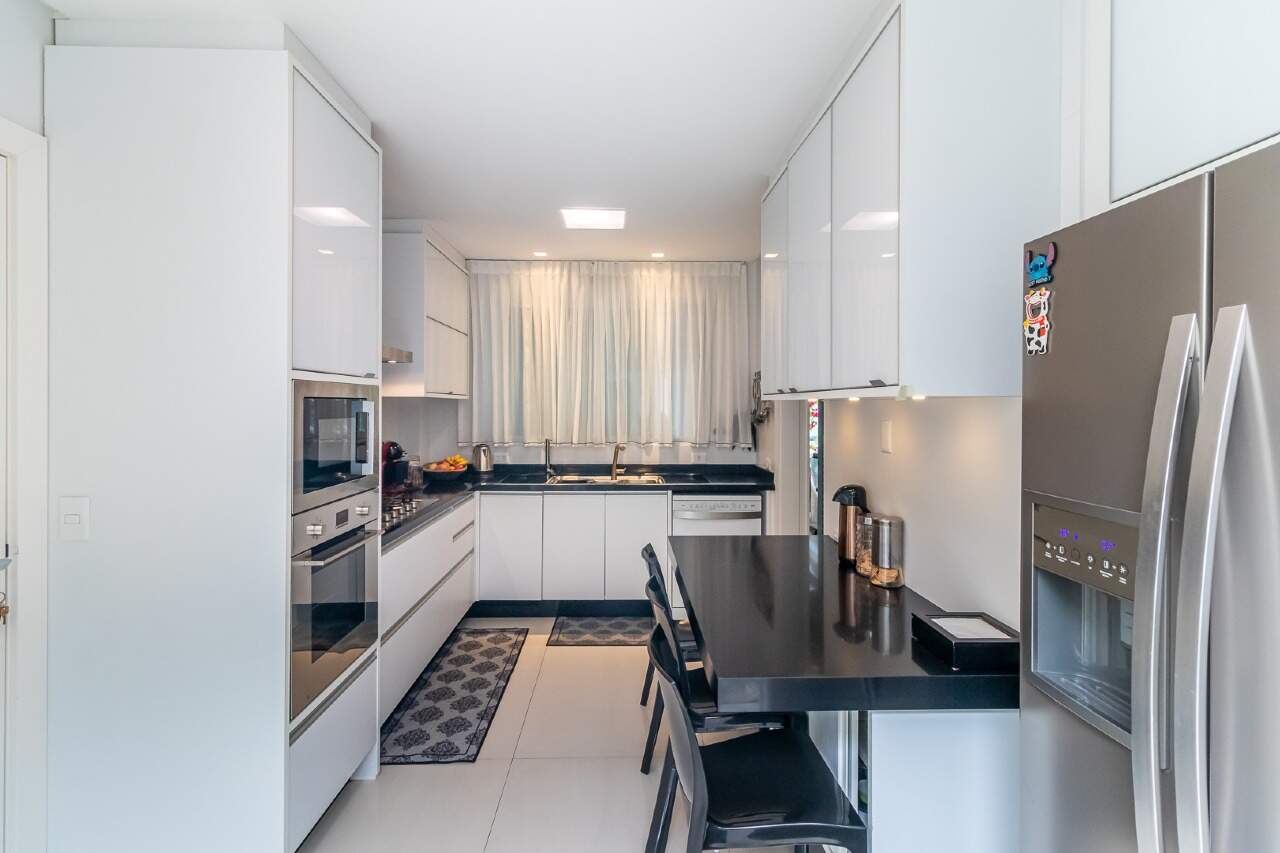 Apartamento de 4 quartos, 559m² no bairro Centro, em Balneário Camboriú | Eu Corretor