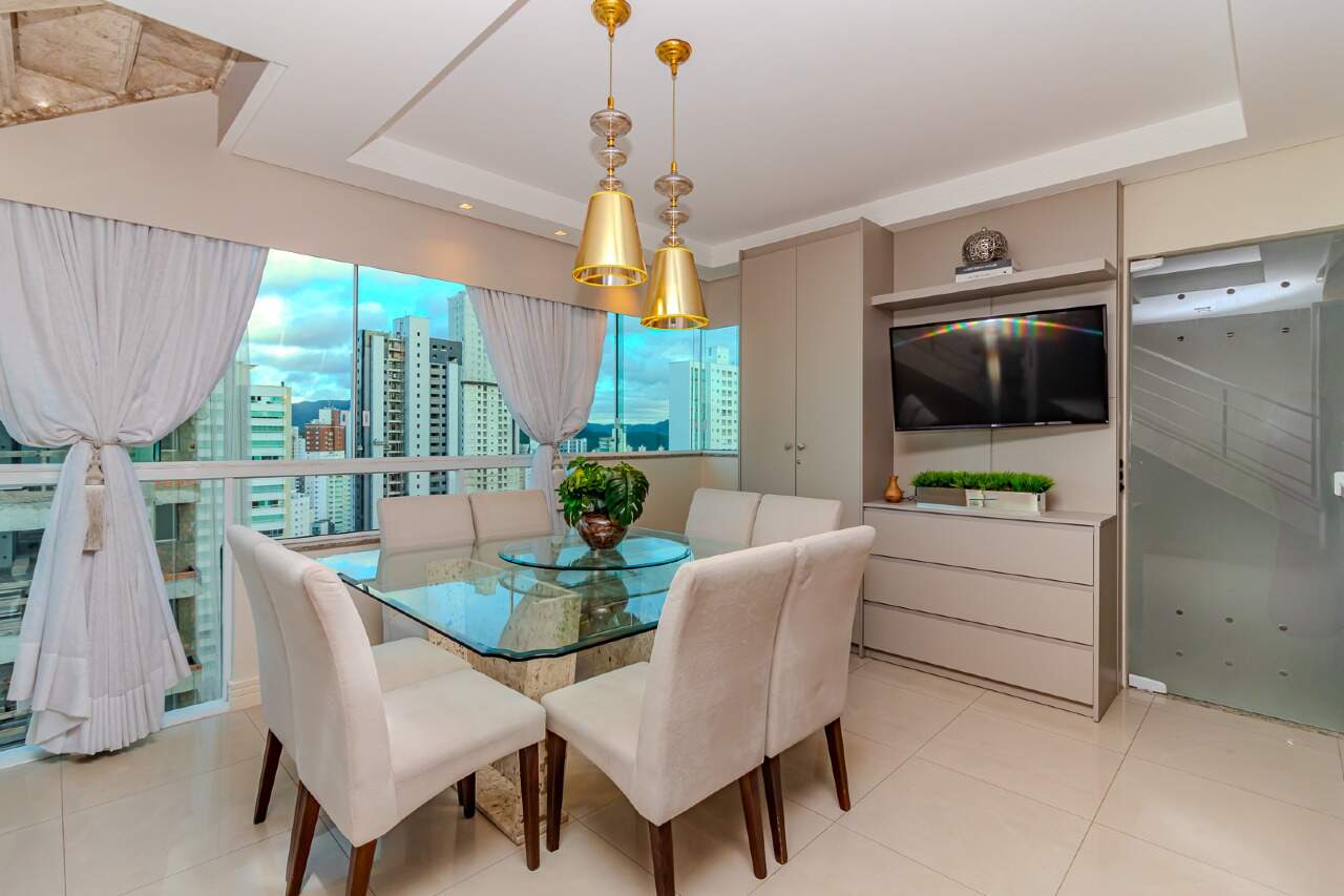 Cobertura de 5 quartos, 270m² no bairro Centro, em Balneário Camboriú | Eu Corretor