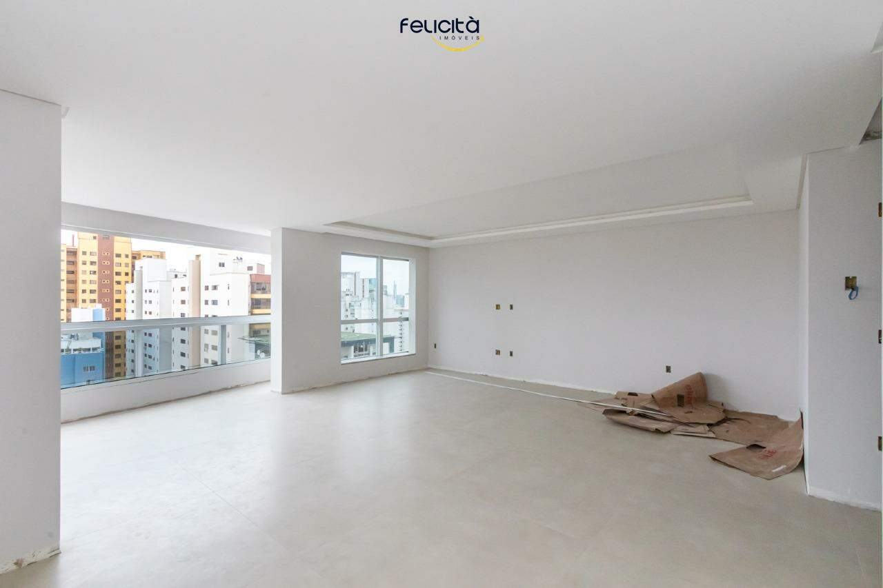 Apartamento de 4 quartos, 163m² no bairro Centro, em Balneário Camboriú | Eu Corretor