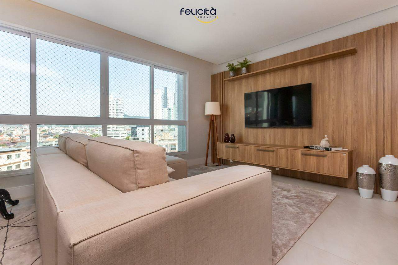 Apartamento de 4 quartos, 132m² no bairro Centro, em Balneário Camboriú | Eu Corretor