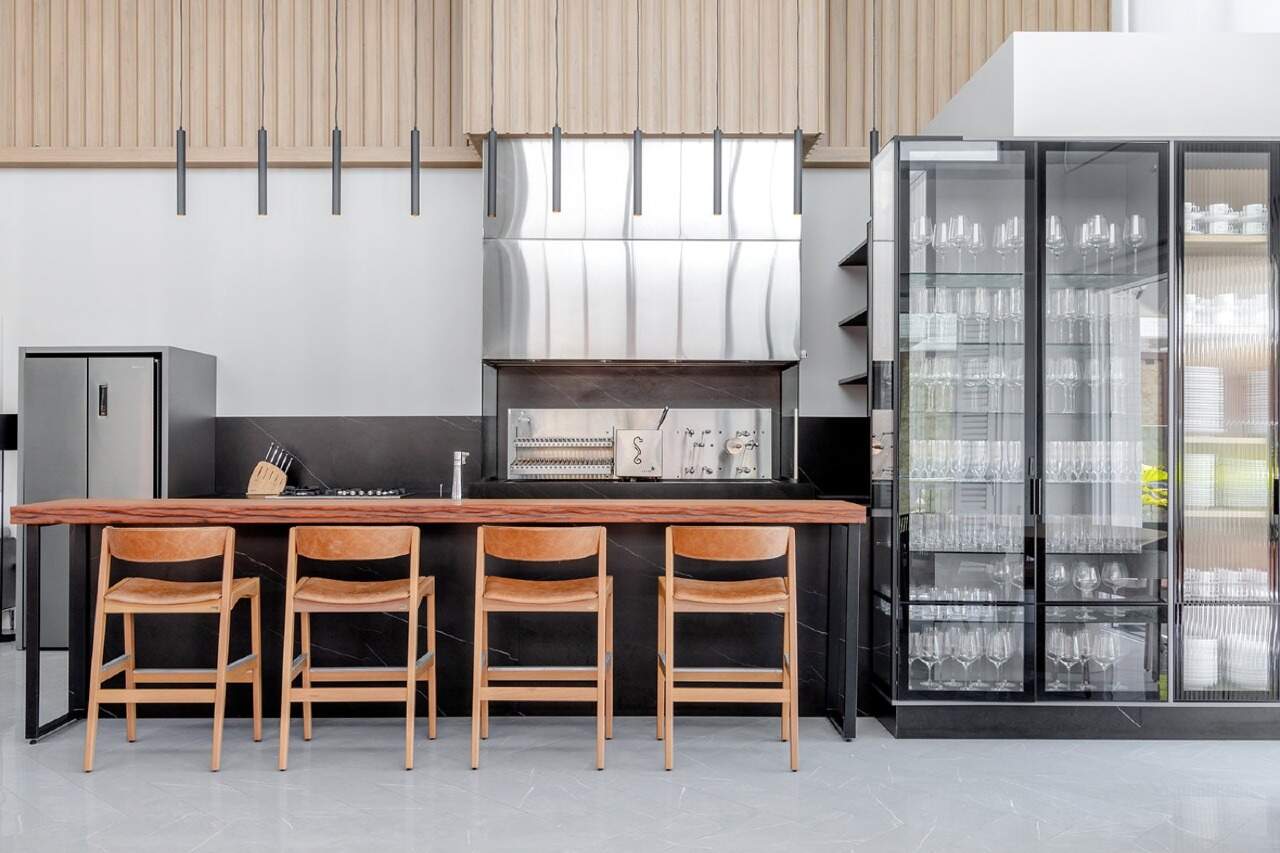 Apartamento à venda no Praia Brava: Espaço gourmet com balcão e adega climatizada