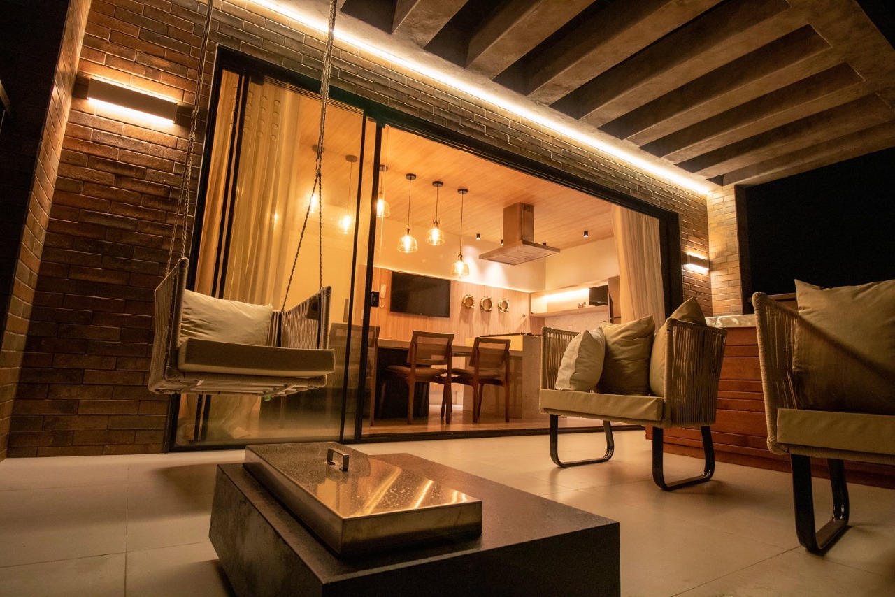 Apartamento à venda no Praia Brava: Terraço coberto do salão de festas, com redes
