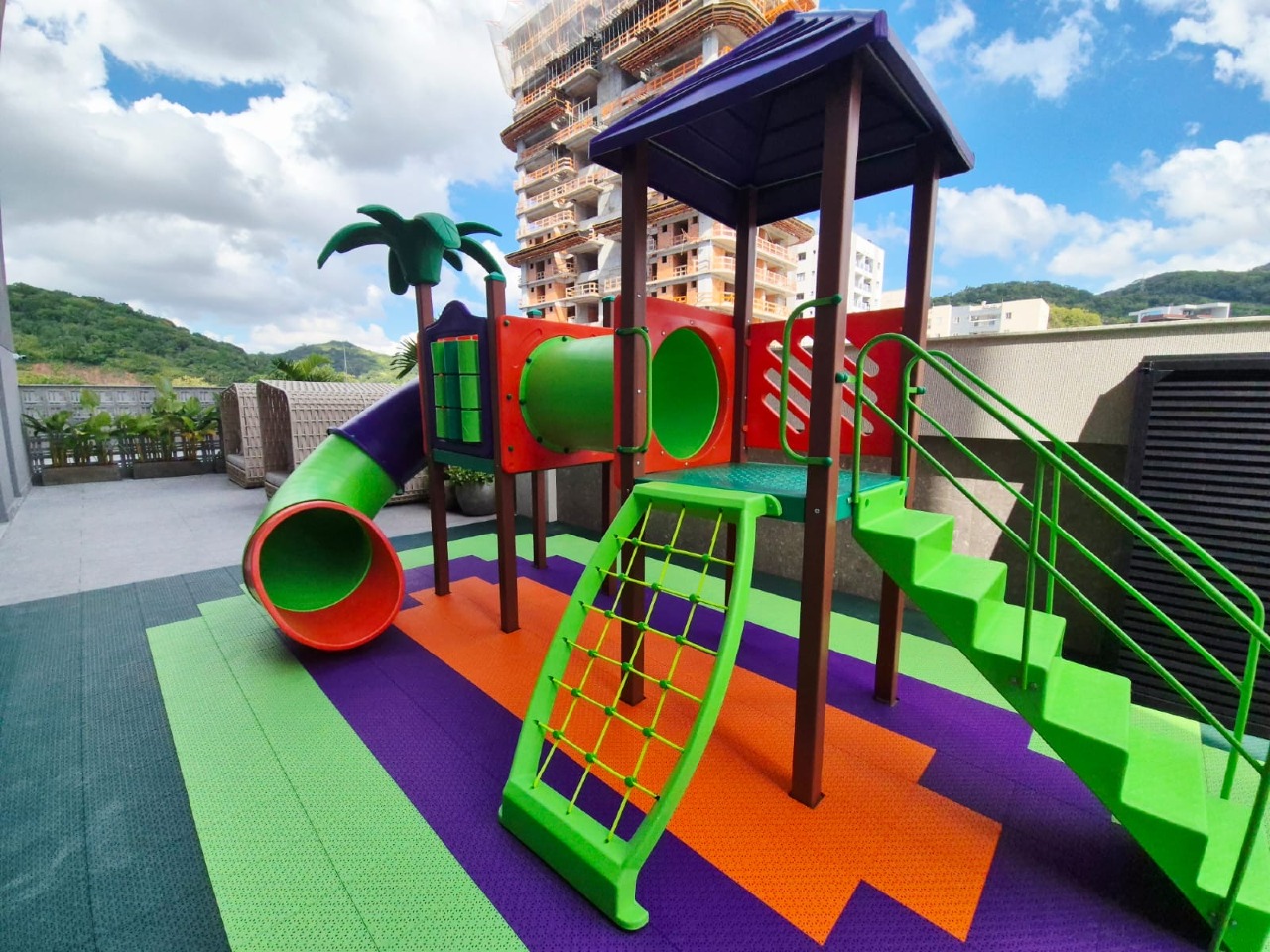 Apartamento à venda no Praia Brava: Playground no terraço do lazer