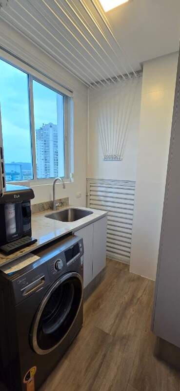 Apartamento à venda no Centro: Área de serviço do apartamento.
