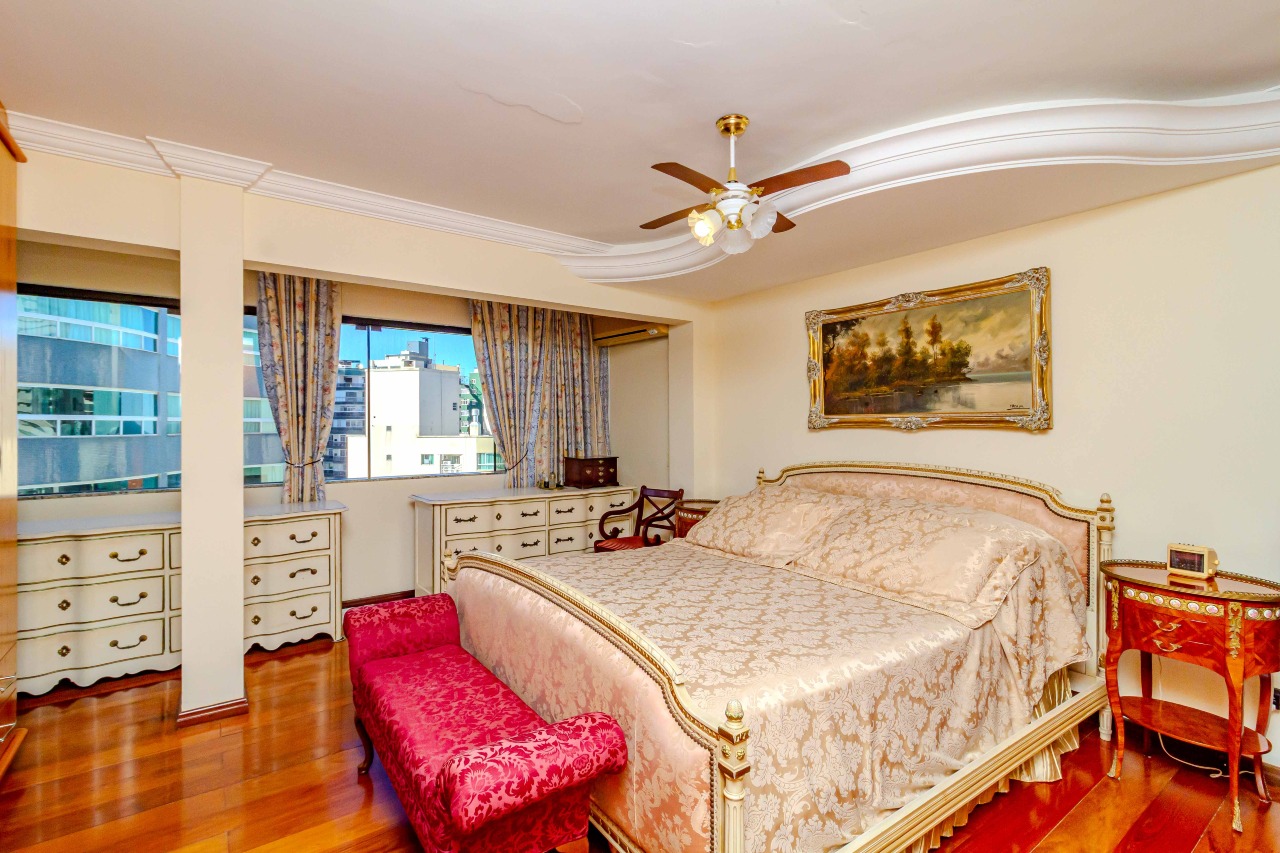 Cobertura à venda no Centro: