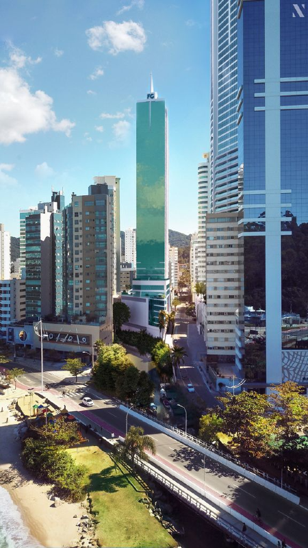 Apartamento à venda no Pioneiros: 