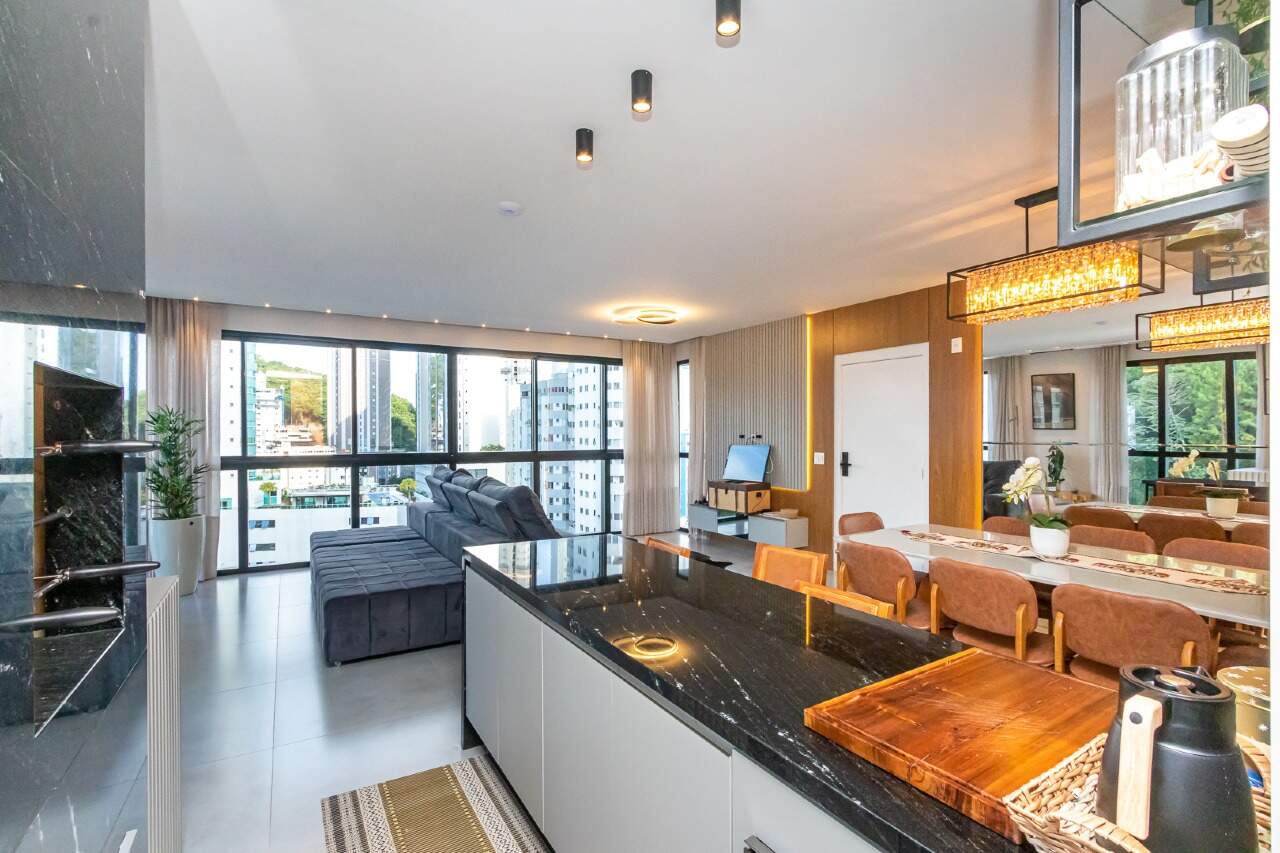Apartamento à venda no Pioneiros: 