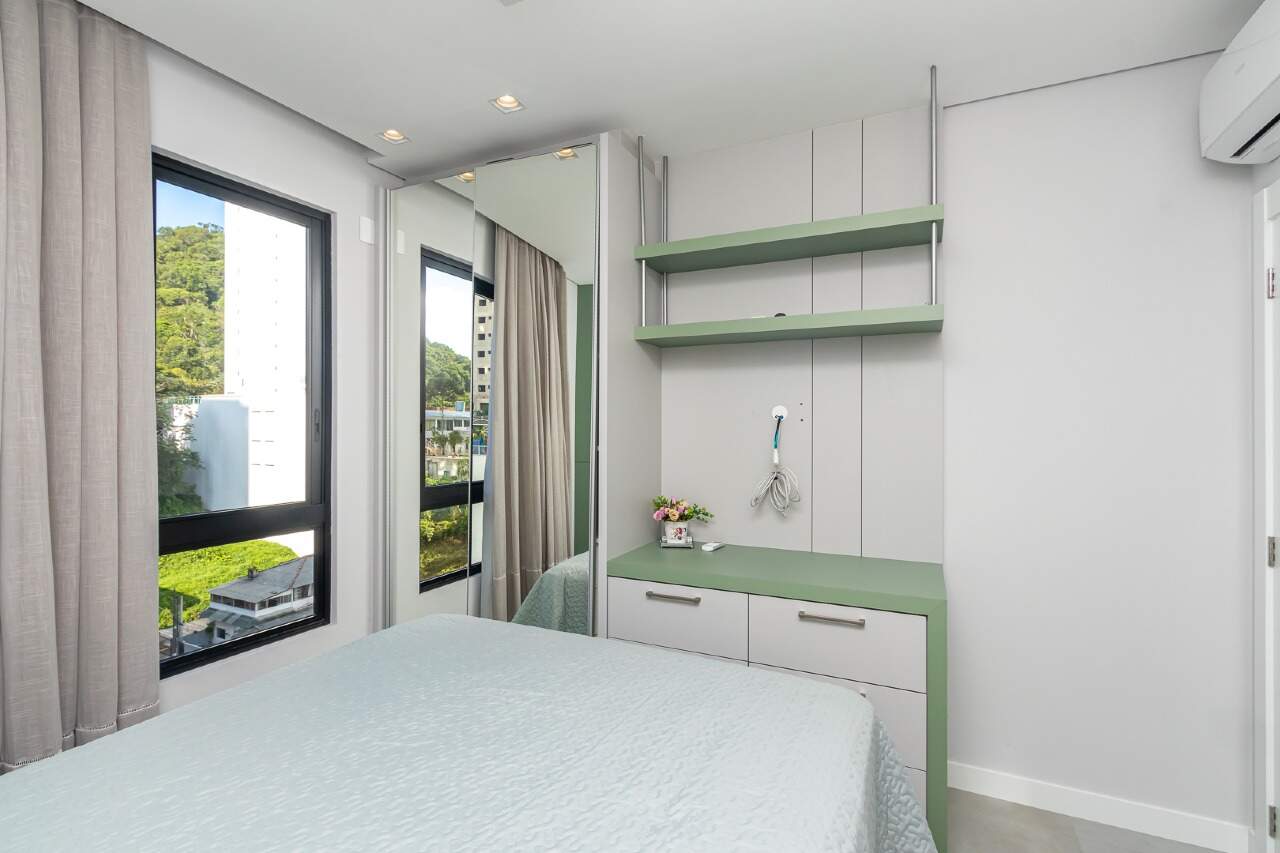 Apartamento à venda no Pioneiros: 