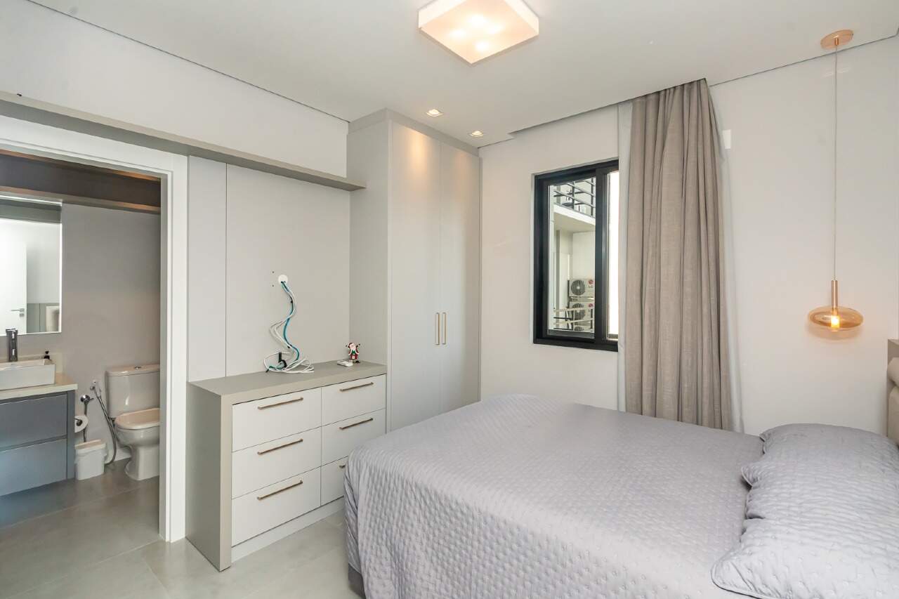 Apartamento à venda no Pioneiros: 