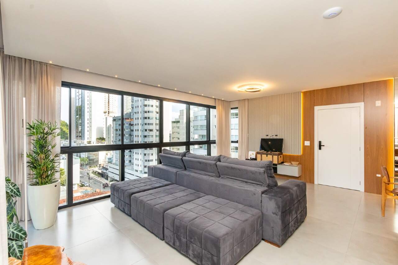 Apartamento à venda no Pioneiros: