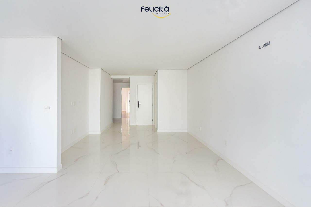 Apartamento de 3 quartos, 112m² no bairro Centro, em Balneário Camboriú | Eu Corretor