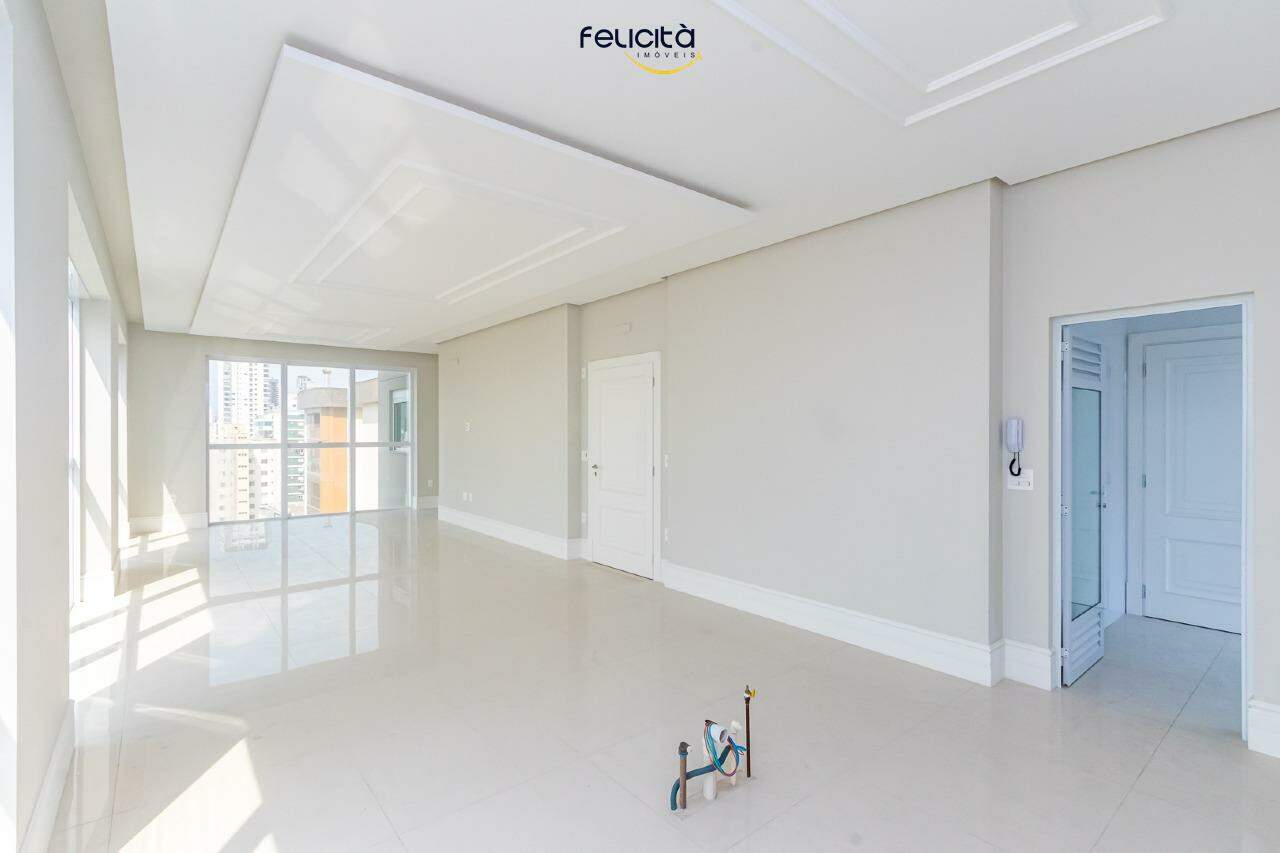 Apartamento de 4 quartos, 160m² no bairro Centro, em Balneário Camboriú | Eu Corretor