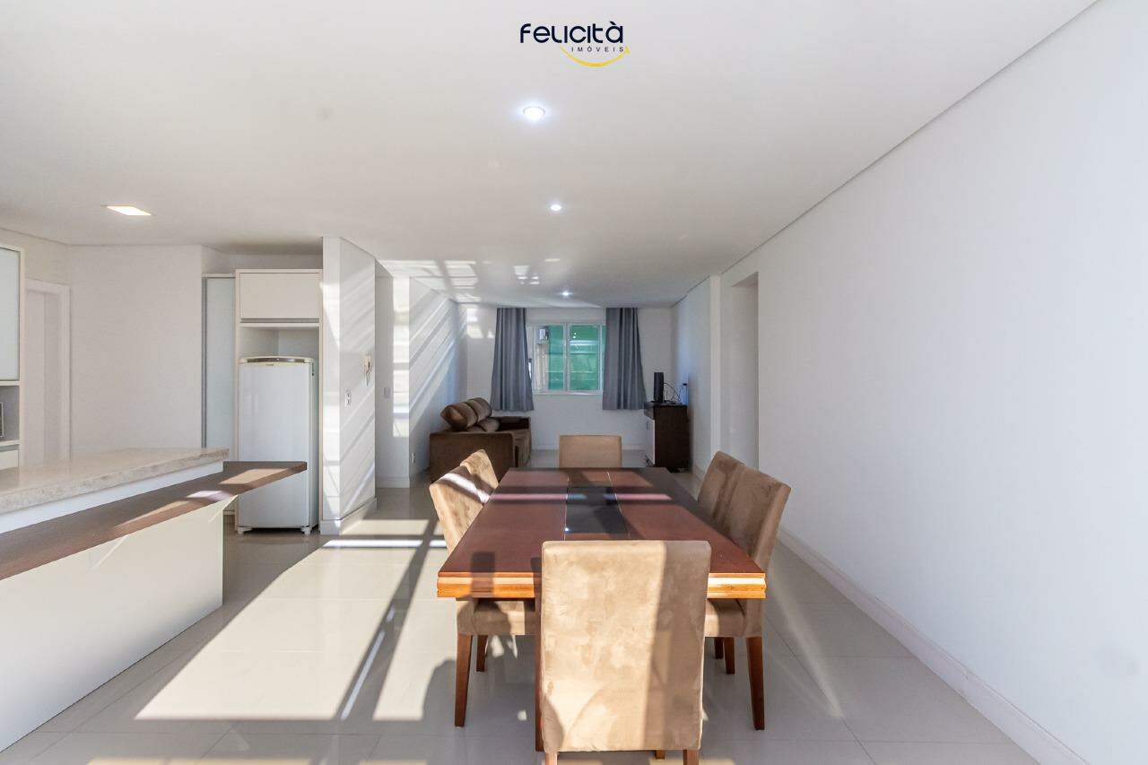 Apartamento de 3 quartos, 136m² no bairro Centro, em Balneário Camboriú | Eu Corretor