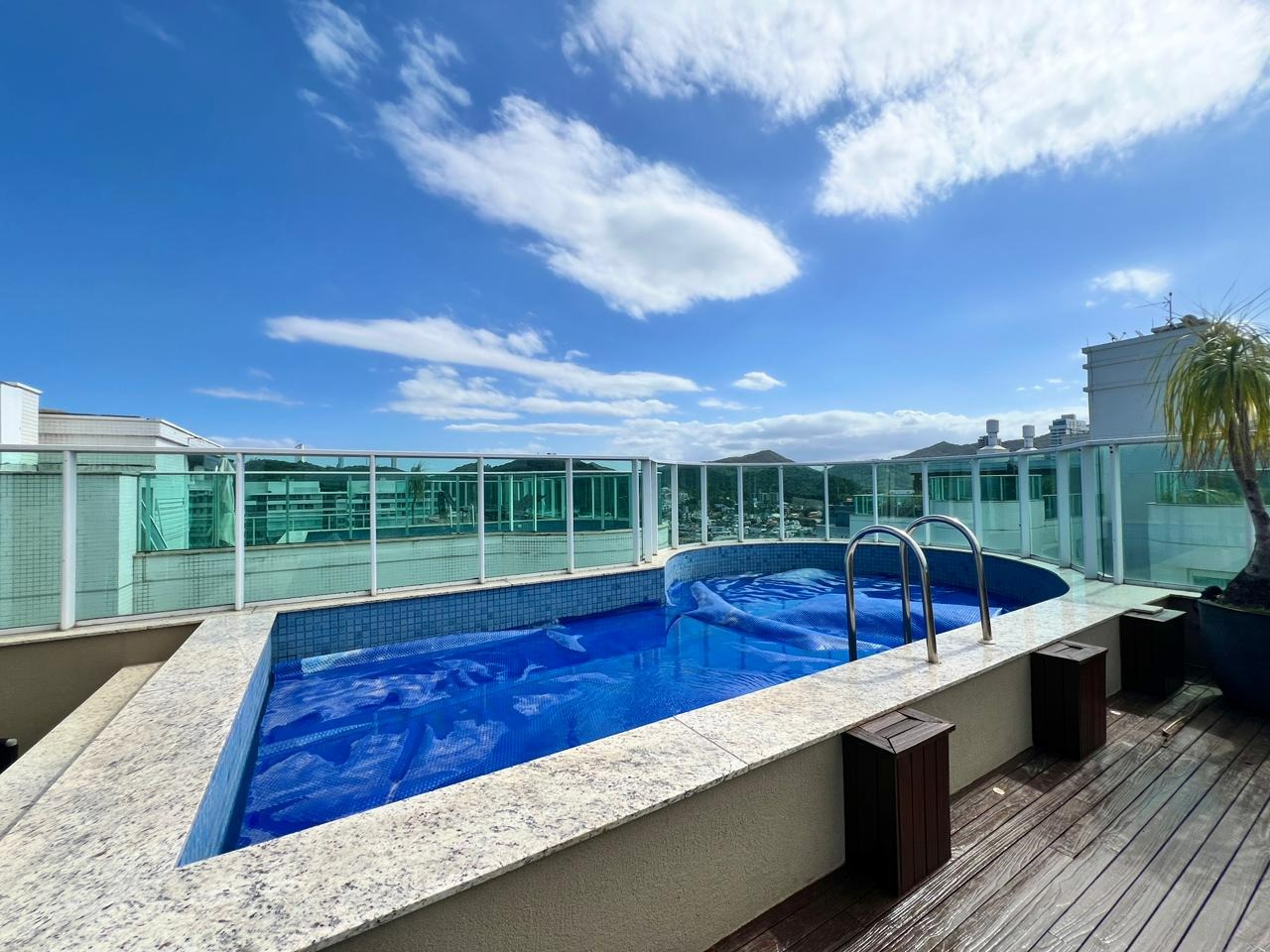 Cobertura à venda no Praia Brava: 