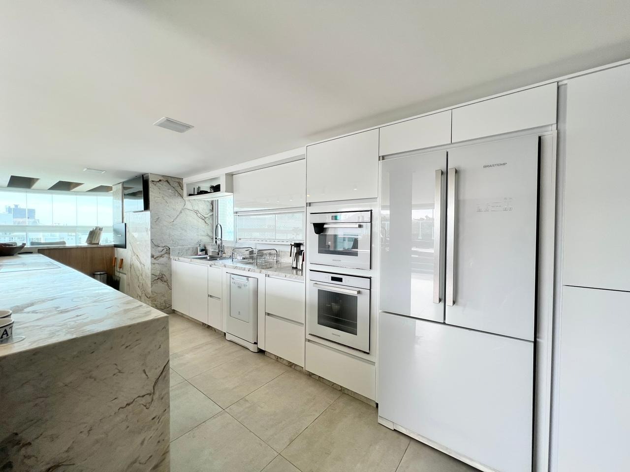 Cobertura à venda no Praia Brava: 