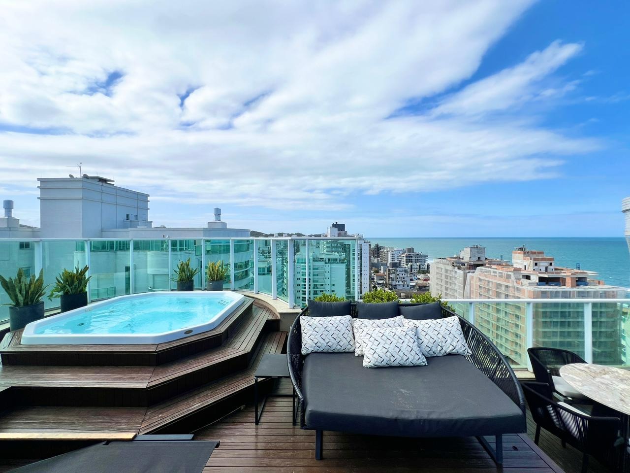 Cobertura à venda no Praia Brava: 