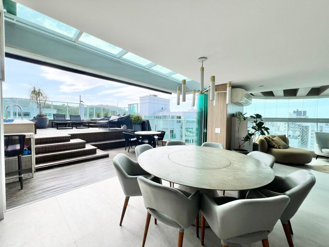 Cobertura à venda no Praia Brava: 