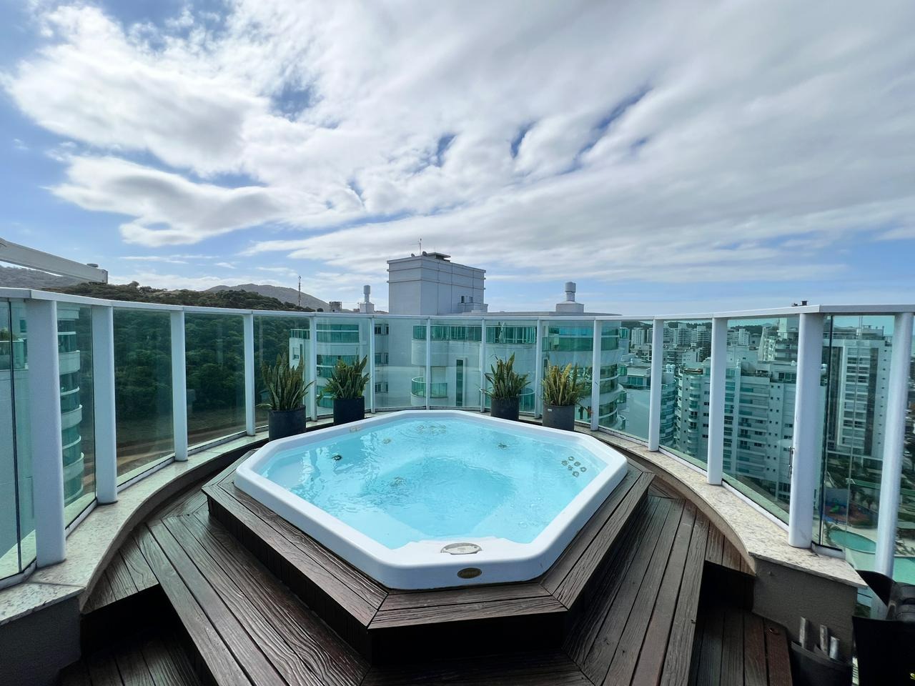 Cobertura à venda no Praia Brava: 