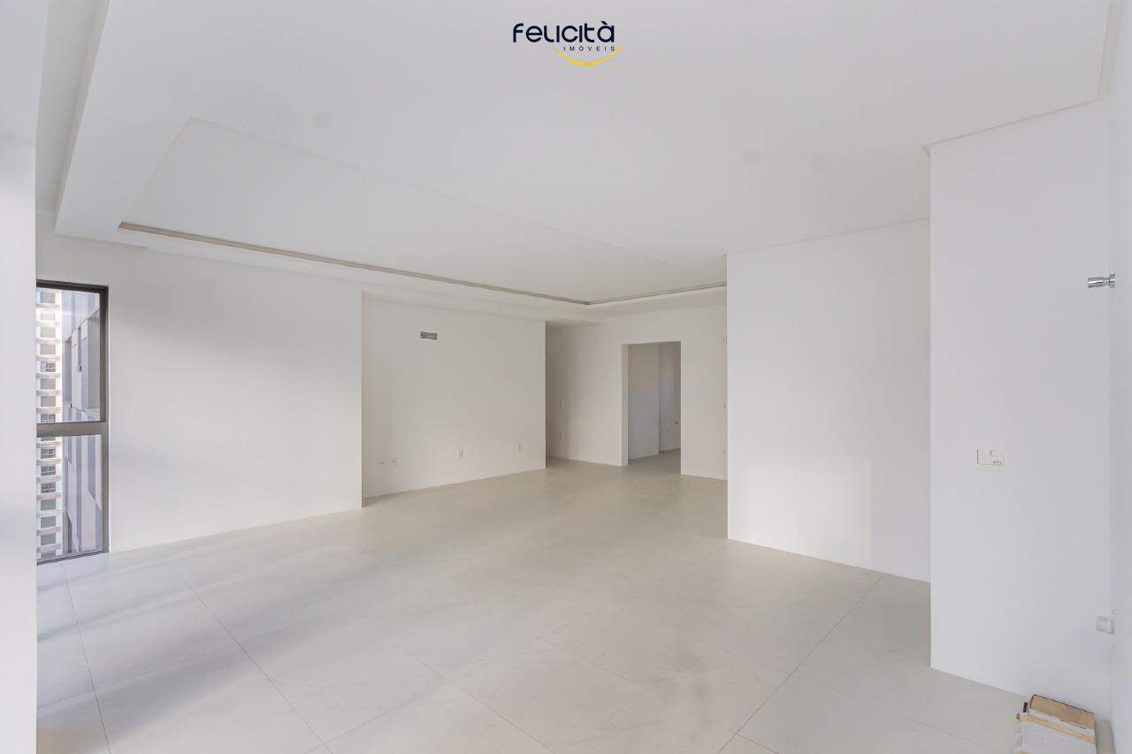 Apartamento de 4 quartos, 165m² no bairro Centro, em Balneário Camboriú | Eu Corretor