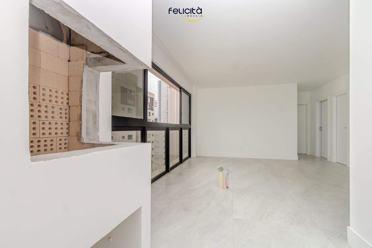 Apartamento de 3 quartos, 110m² no bairro Pioneiros, em Balneário Camboriú | Eu Corretor